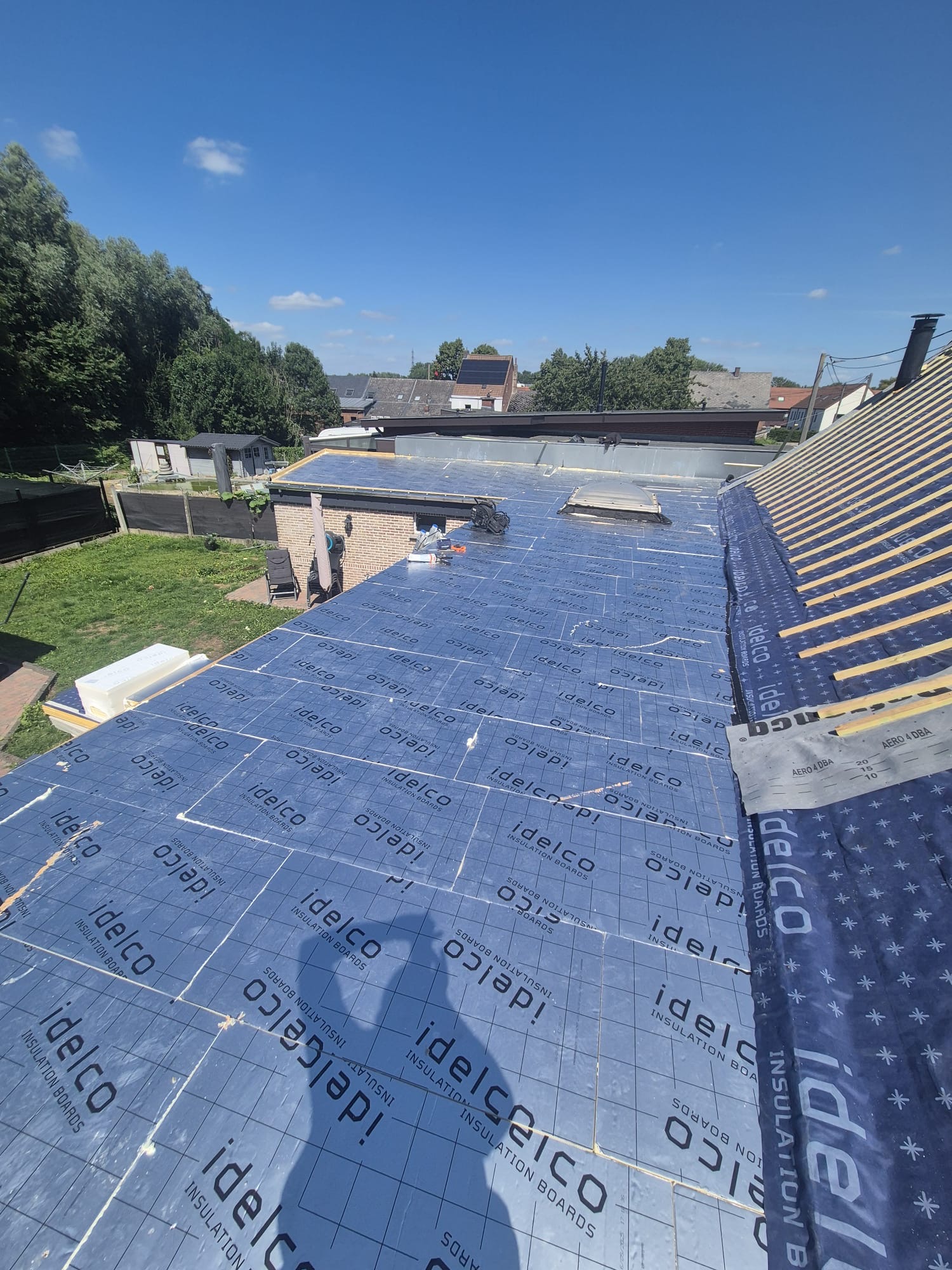 Réalisation toiture 14 — chantier par un artisan certifié en Belgique
