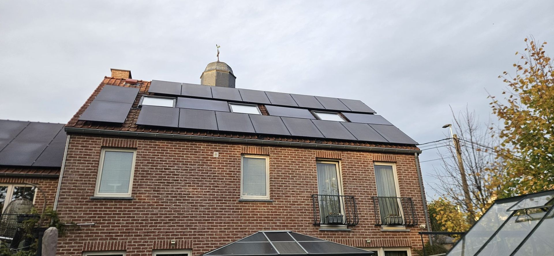 Réalisation panneaux solaires 6 — installation par un artisan certifié en Belgique